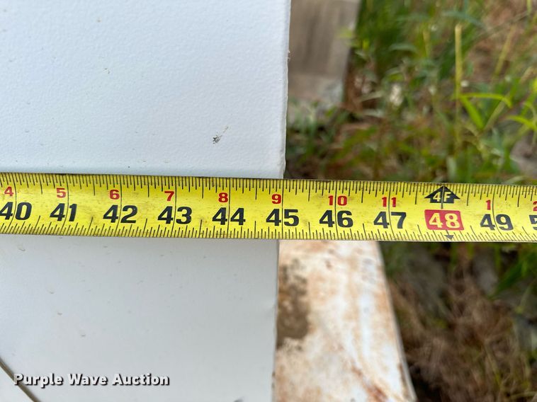 image for item EJ4918 (3) 100 gallon fuel tanks 