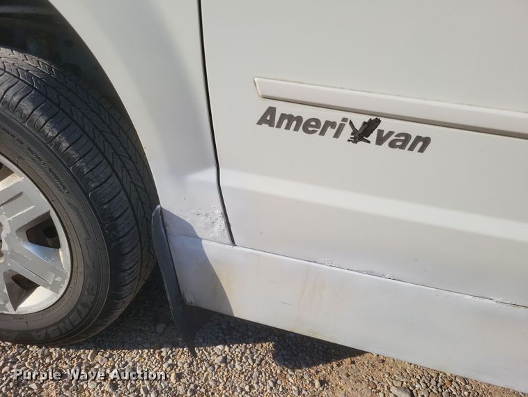 image for item EJ8048 2009 Dodge Grand Caravan SE handicap accessible van
