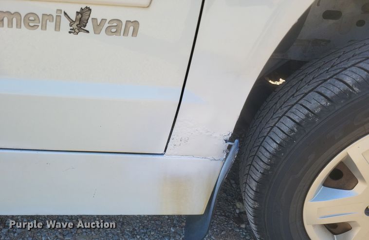 image for item EJ8048 2009 Dodge Grand Caravan SE handicap accessible van