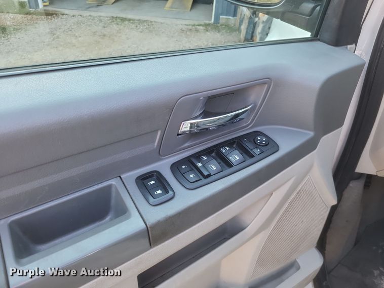 image for item EJ8048 2009 Dodge Grand Caravan SE handicap accessible van