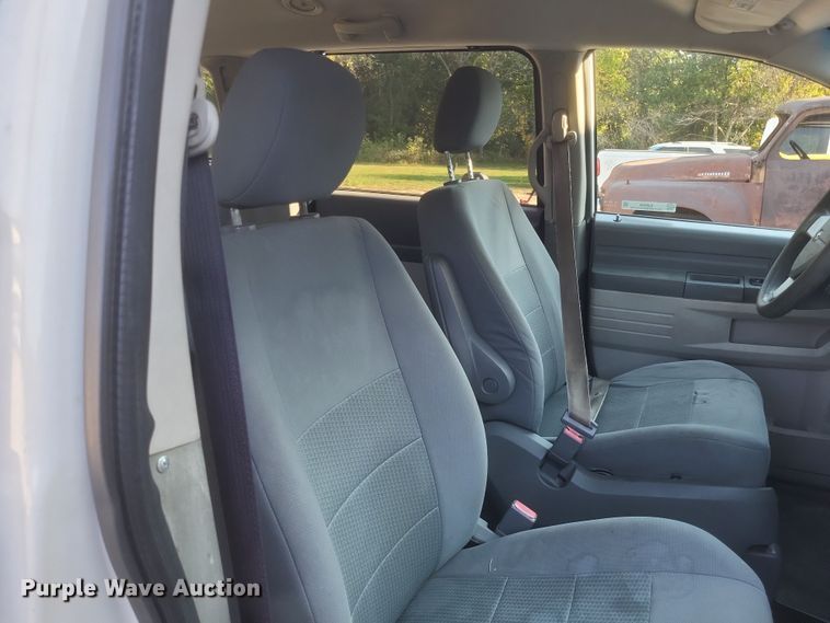 image for item EJ8048 2009 Dodge Grand Caravan SE handicap accessible van