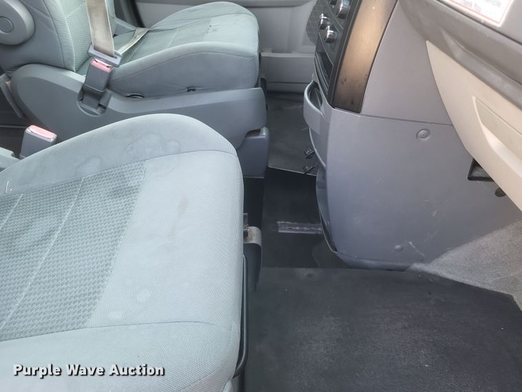 image for item EJ8048 2009 Dodge Grand Caravan SE handicap accessible van