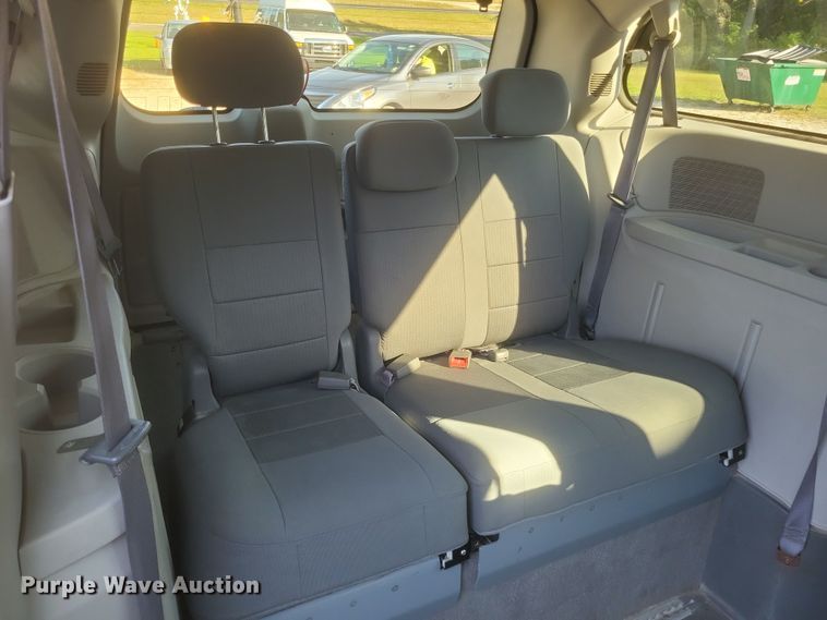 image for item EJ8048 2009 Dodge Grand Caravan SE handicap accessible van