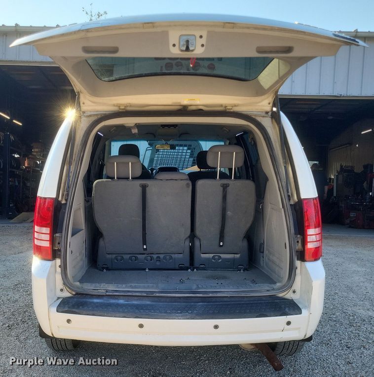 image for item EJ8048 2009 Dodge Grand Caravan SE handicap accessible van