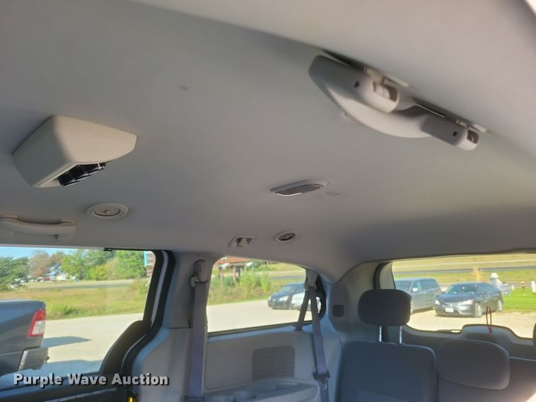 image for item EJ8048 2009 Dodge Grand Caravan SE handicap accessible van