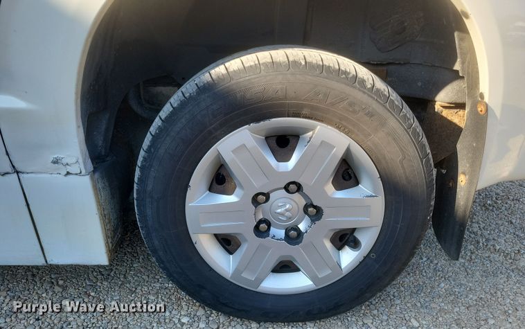 image for item EJ8048 2009 Dodge Grand Caravan SE handicap accessible van