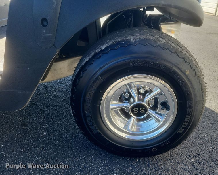 image for item EJ8056 2007 Club Car Precedent  golf cart