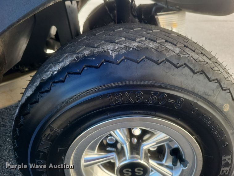 image for item EJ8056 2007 Club Car Precedent  golf cart