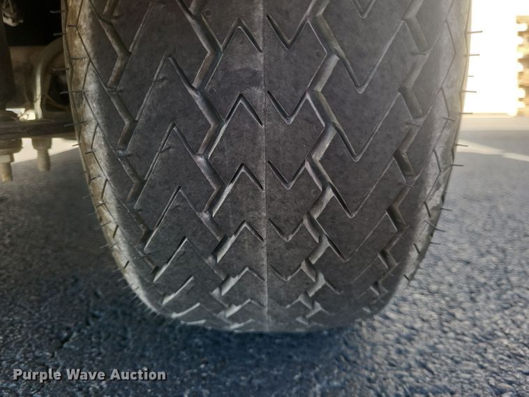 image for item EJ8056 2007 Club Car Precedent  golf cart