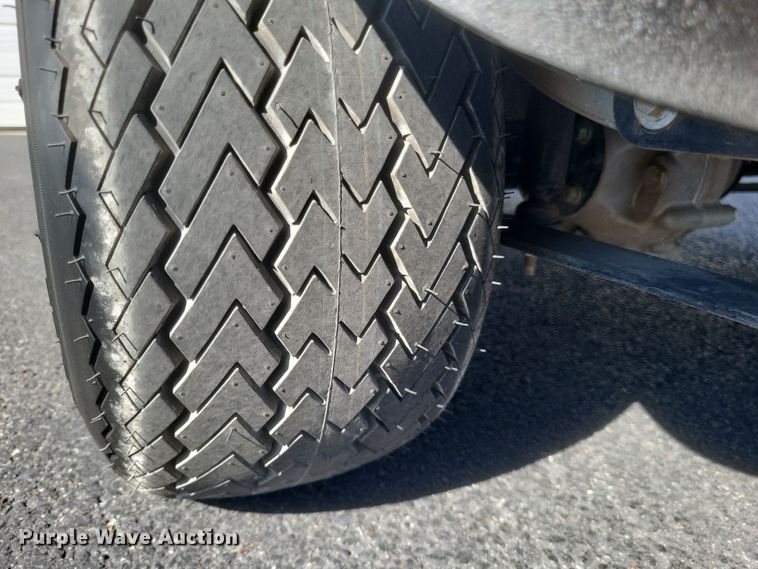 image for item EJ8056 2007 Club Car Precedent  golf cart