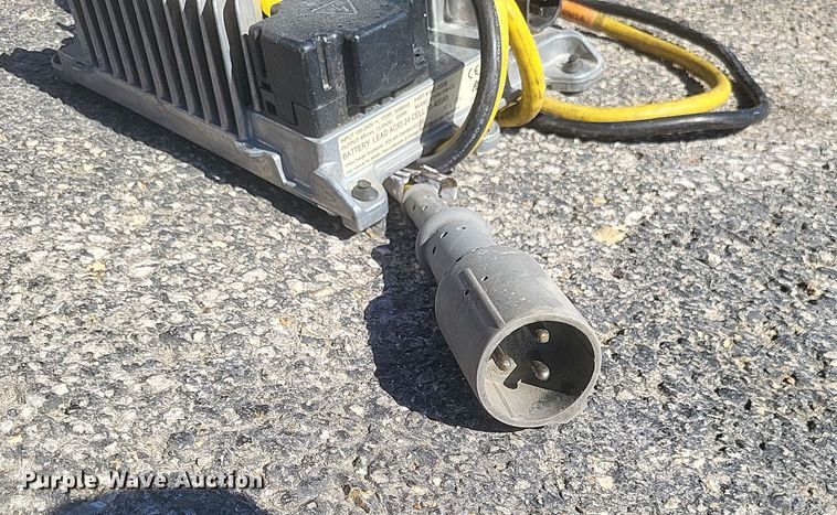 image for item EJ8057 2016 Club Car Precedent  golf cart