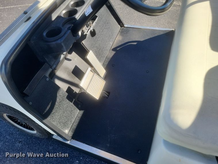 image for item EJ8058 1998 Yamaha  G19 golf cart