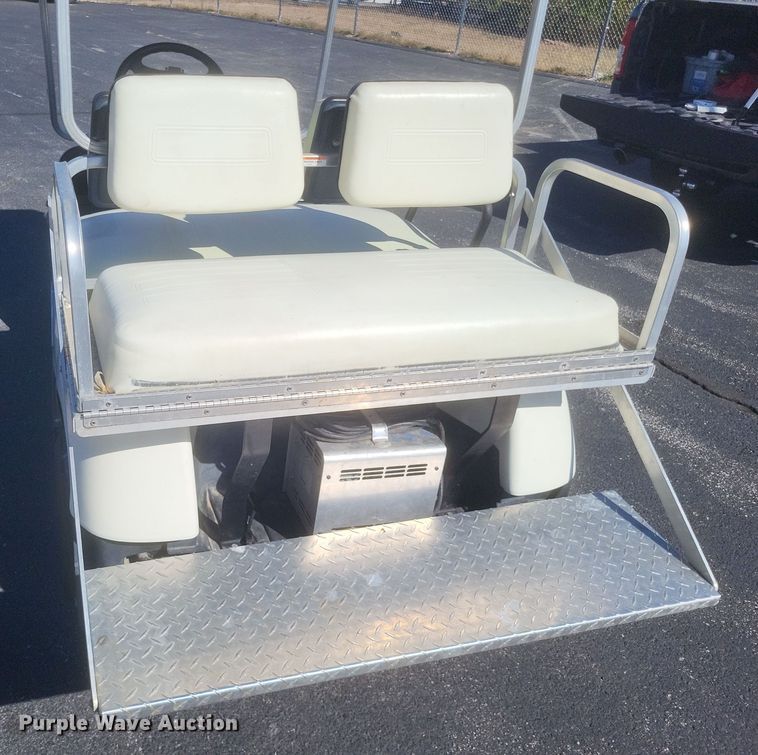 image for item EJ8058 1998 Yamaha  G19 golf cart