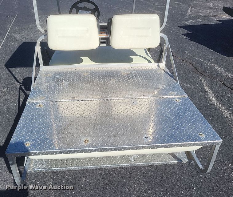 image for item EJ8058 1998 Yamaha  G19 golf cart