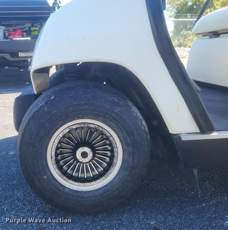 image for item EJ8058 1998 Yamaha  G19 golf cart