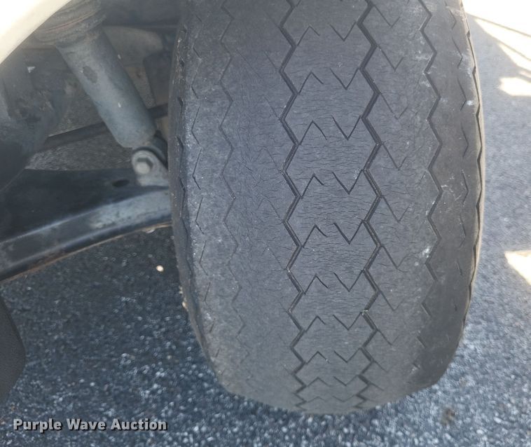 image for item EJ8058 1998 Yamaha  G19 golf cart