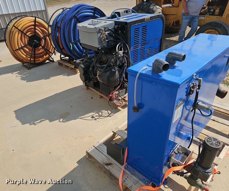 image for item EK0895 Hydramaster Titan 875 carpet cleaner 