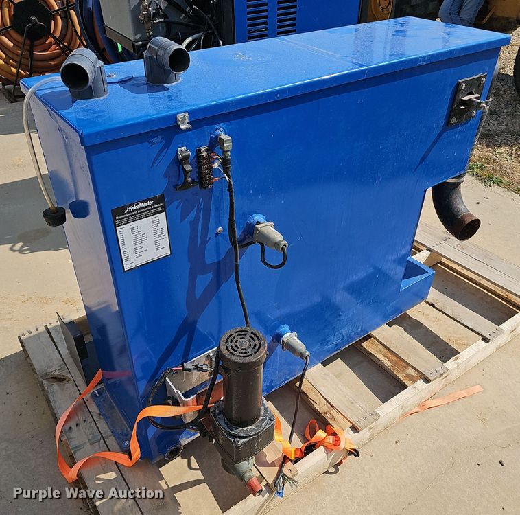 image for item EK0895 Hydramaster Titan 875 carpet cleaner 