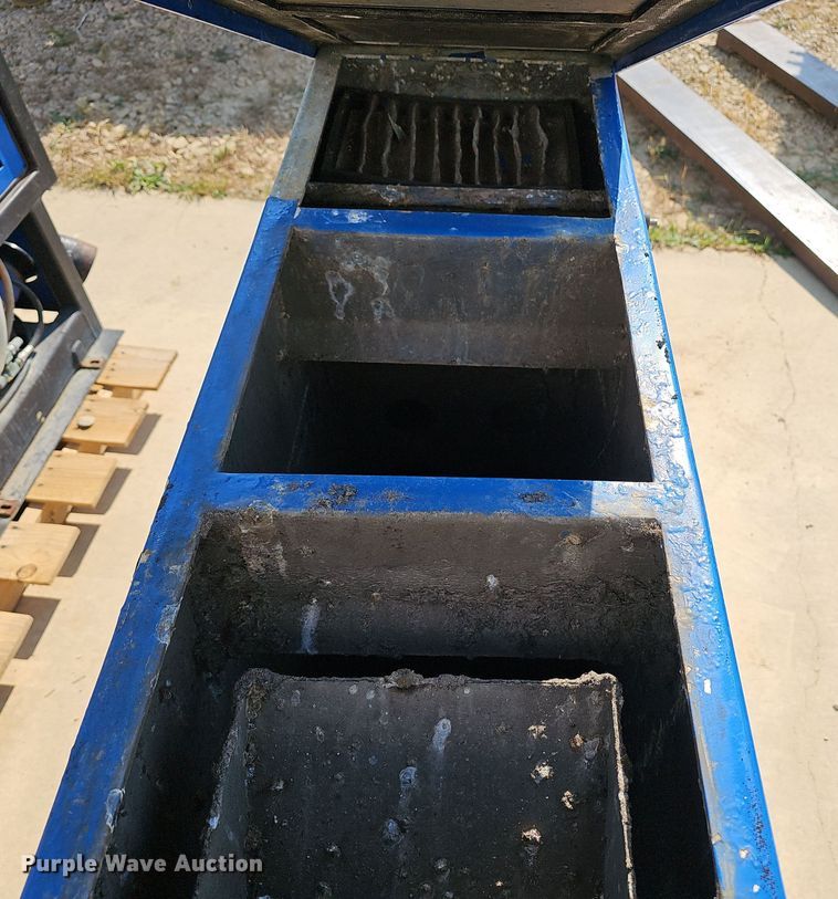 image for item EK0895 Hydramaster Titan 875 carpet cleaner 