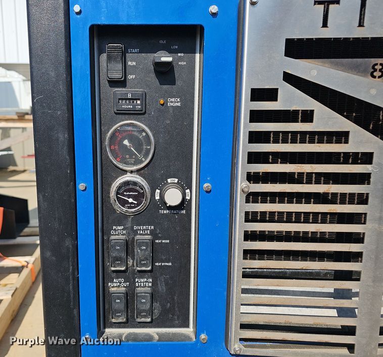 image for item EK0895 Hydramaster Titan 875 carpet cleaner 