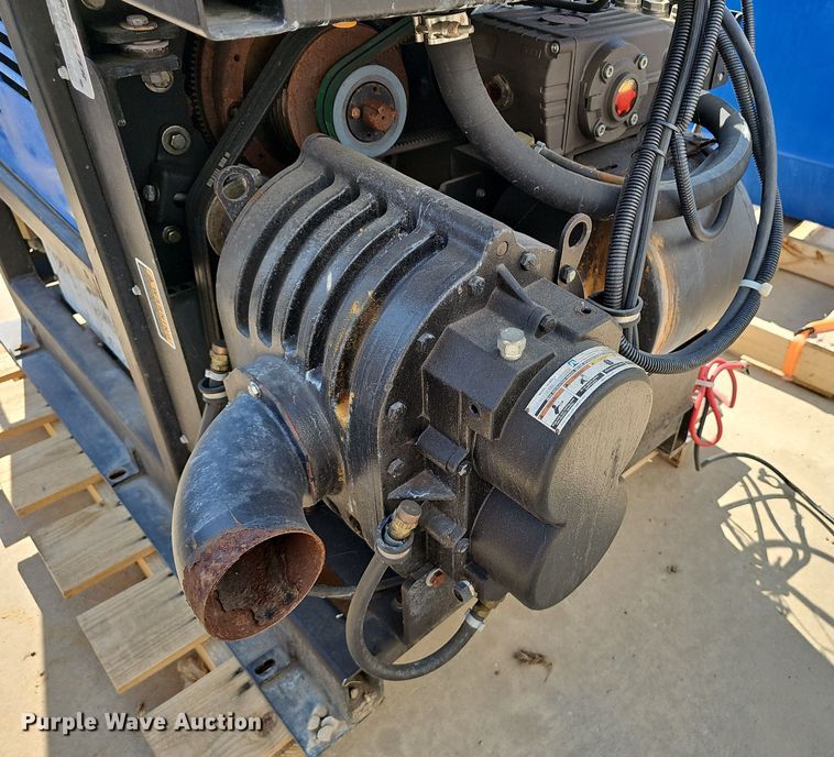 image for item EK0895 Hydramaster Titan 875 carpet cleaner 