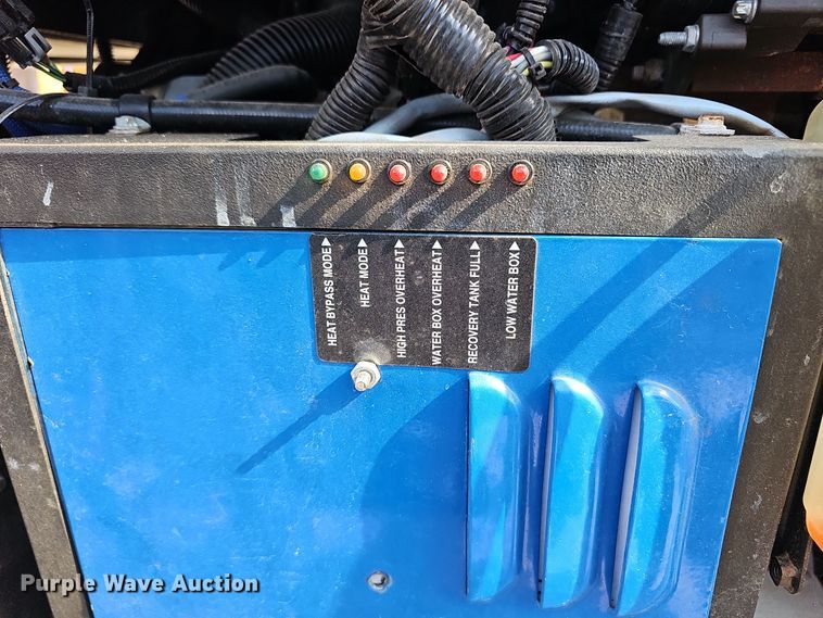 image for item EK0895 Hydramaster Titan 875 carpet cleaner 