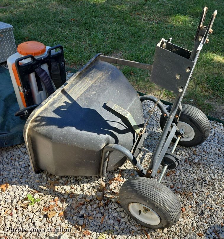 image for item EK2292 lawn equipment 