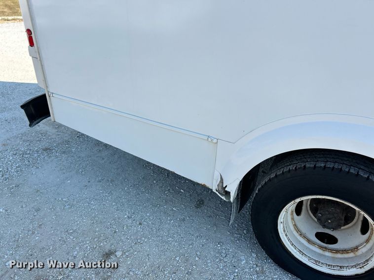 image for item EK3404 2014 Ford E450 Super Duty shuttle bus