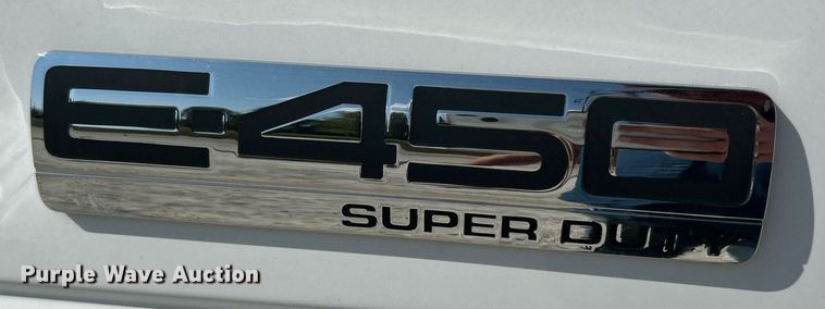 image for item EK3404 2014 Ford E450 Super Duty shuttle bus