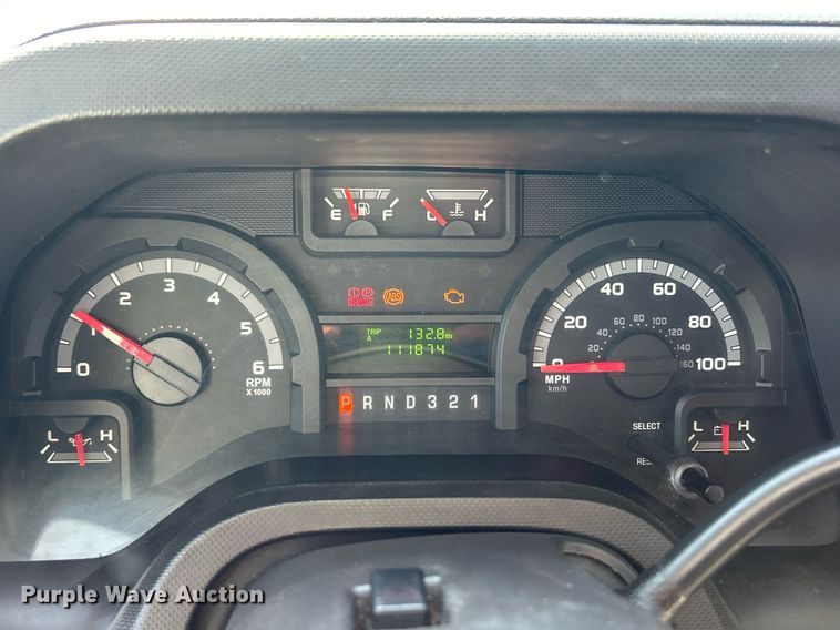 image for item EK3404 2014 Ford E450 Super Duty shuttle bus