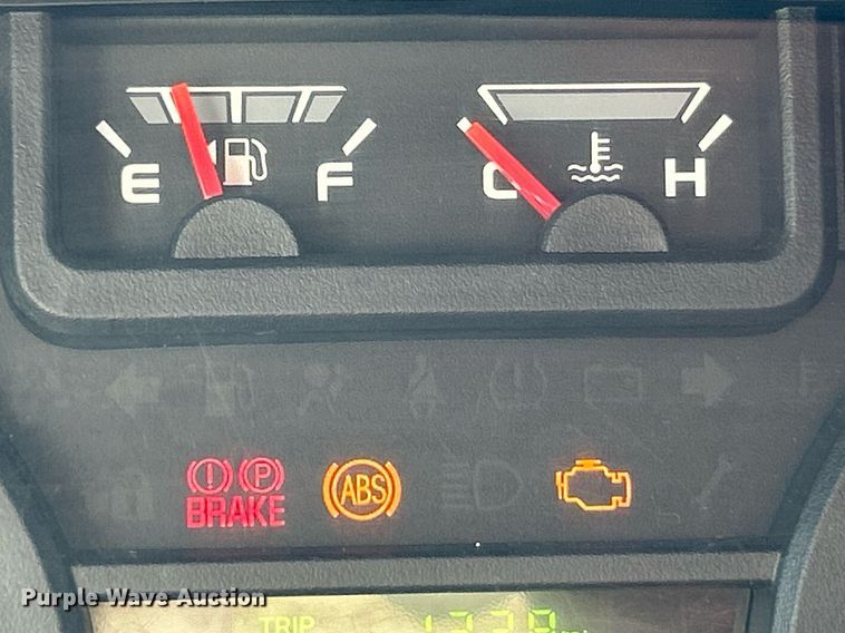 image for item EK3404 2014 Ford E450 Super Duty shuttle bus