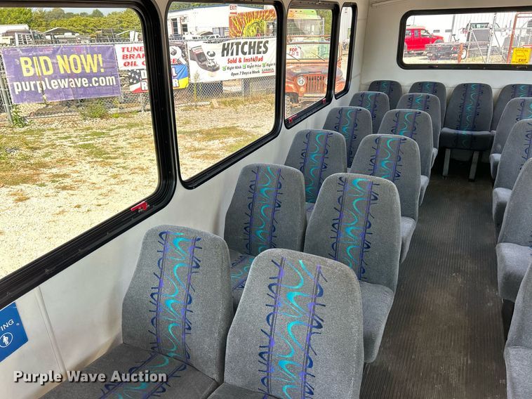 image for item EK3404 2014 Ford E450 Super Duty shuttle bus