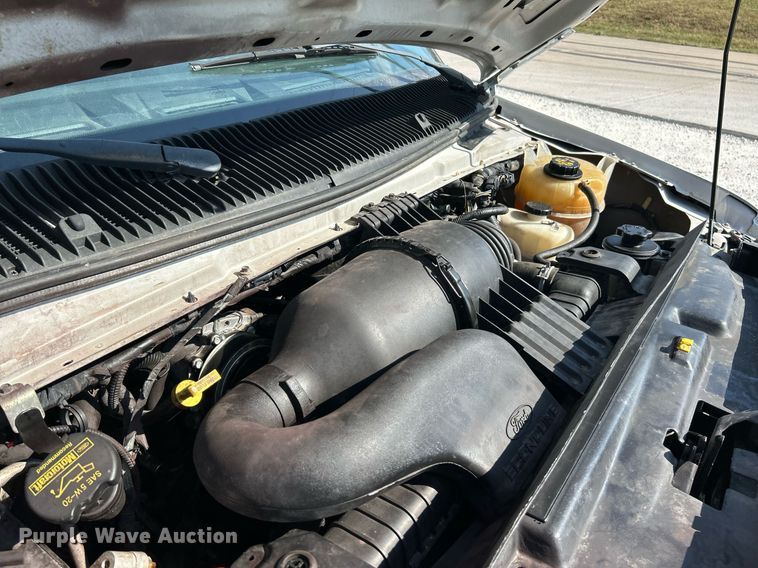 image for item EK3404 2014 Ford E450 Super Duty shuttle bus