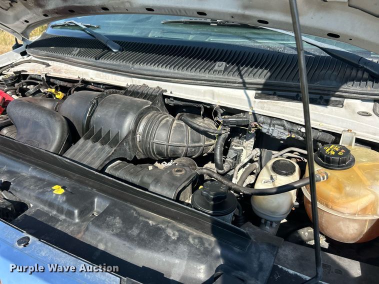 image for item EK3404 2014 Ford E450 Super Duty shuttle bus