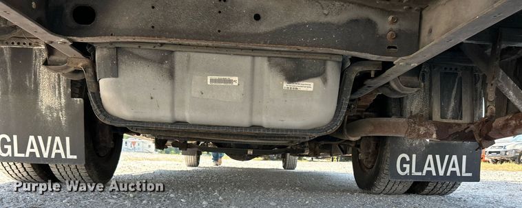 image for item EK3404 2014 Ford E450 Super Duty shuttle bus