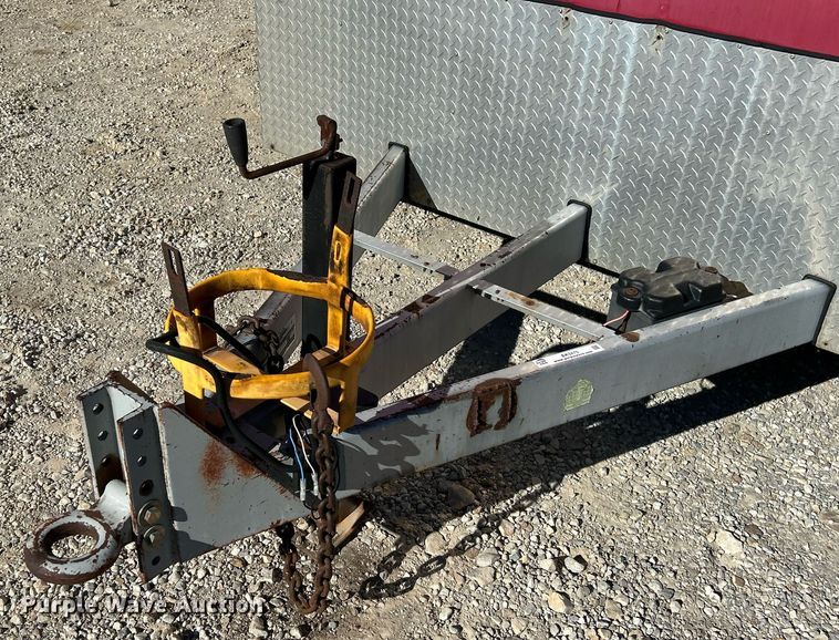 image for item EK3475 2002 Wells Cargo enclosed cargo trailer