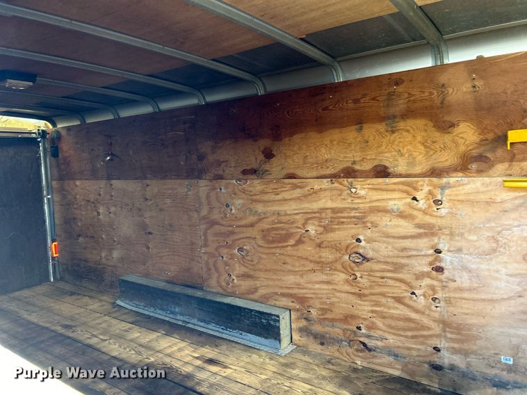 image for item EK3475 2002 Wells Cargo enclosed cargo trailer