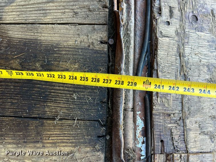 image for item EK3475 2002 Wells Cargo enclosed cargo trailer