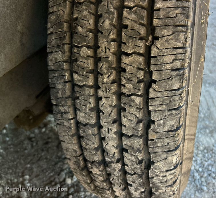 image for item EK3475 2002 Wells Cargo enclosed cargo trailer