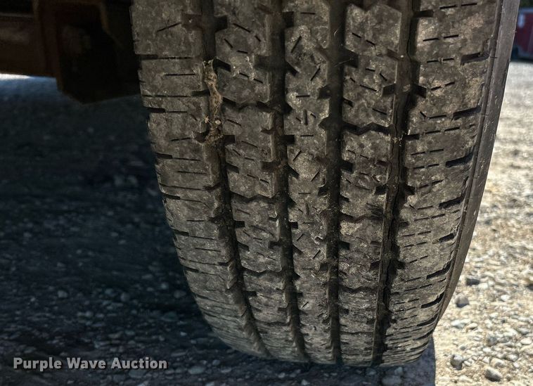 image for item EK3475 2002 Wells Cargo enclosed cargo trailer