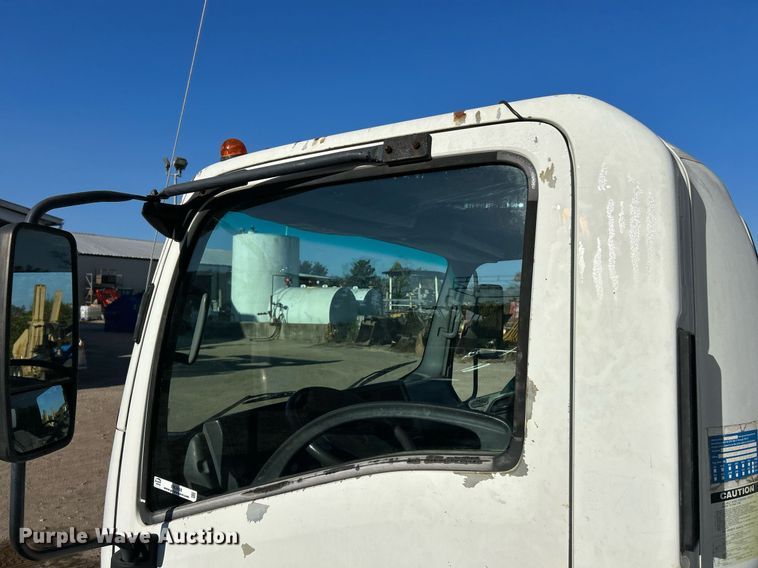 image for item EK3488 2008 Chevrolet  W4500 box truck