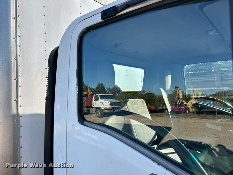 image for item EK3488 2008 Chevrolet  W4500 box truck