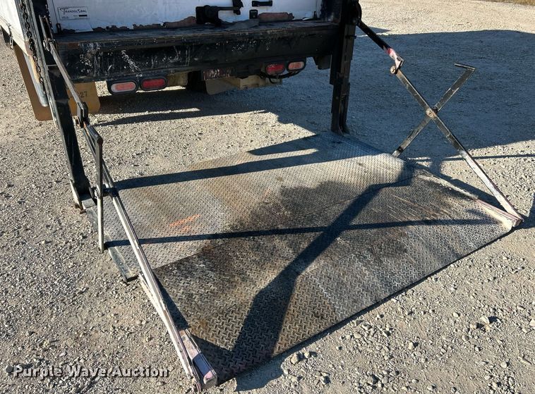 image for item EK3488 2008 Chevrolet  W4500 box truck