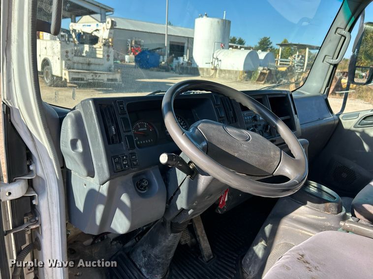 image for item EK3488 2008 Chevrolet  W4500 box truck