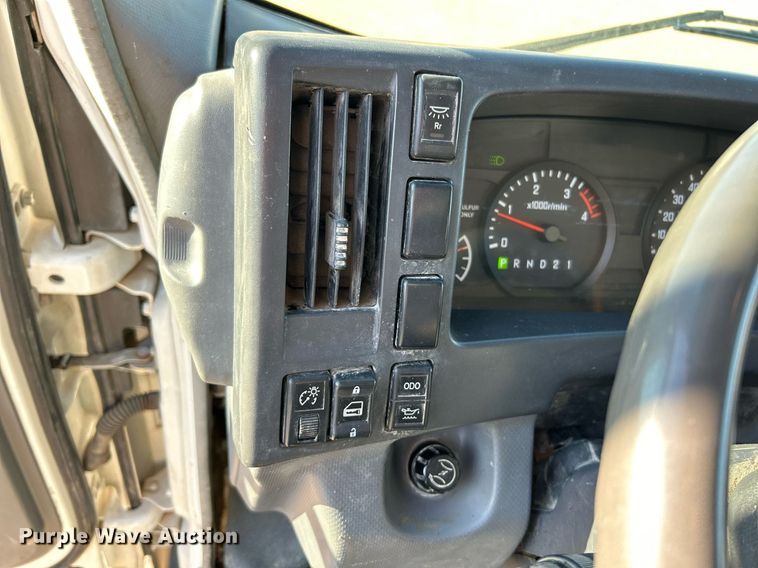 image for item EK3488 2008 Chevrolet  W4500 box truck