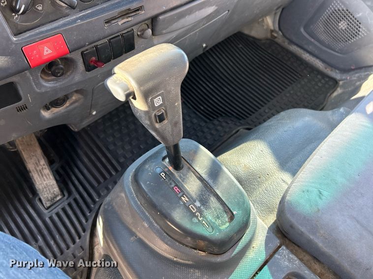 image for item EK3488 2008 Chevrolet  W4500 box truck