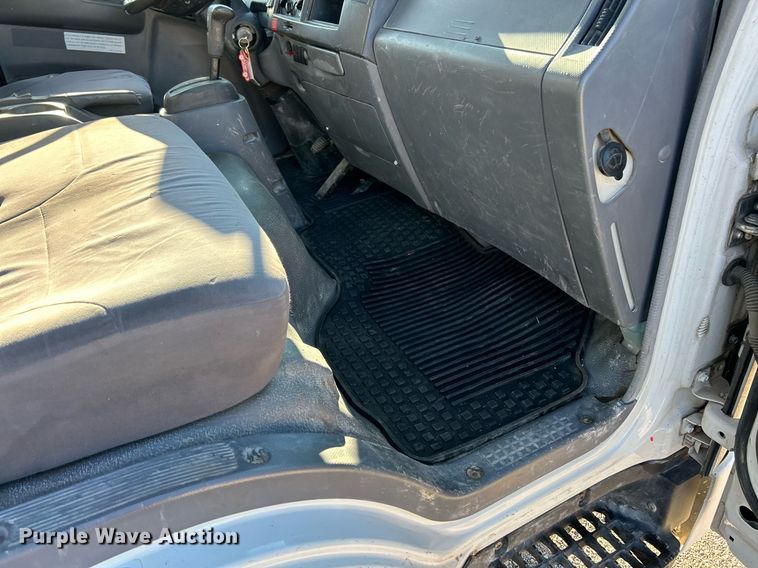 image for item EK3488 2008 Chevrolet  W4500 box truck