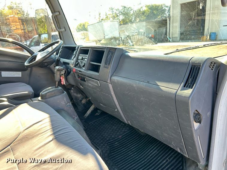 image for item EK3488 2008 Chevrolet  W4500 box truck