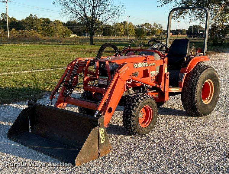 image for item EK3509 Kubota  B2710HSD MFWD tractor