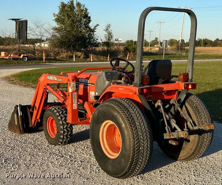 image for item EK3509 Kubota  B2710HSD MFWD tractor